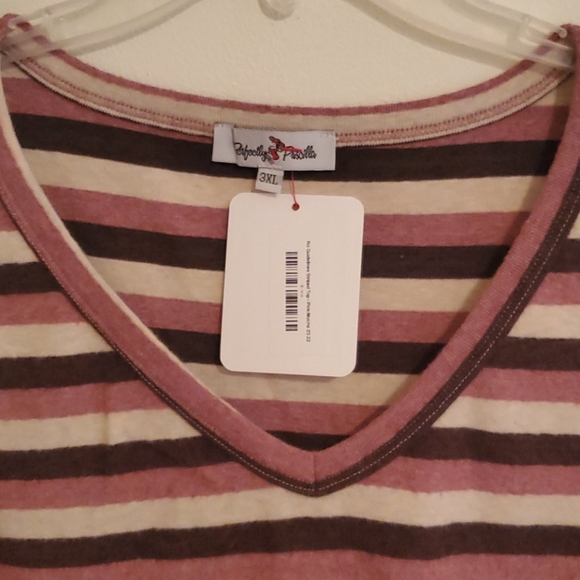 Top - Picture 2 of 6